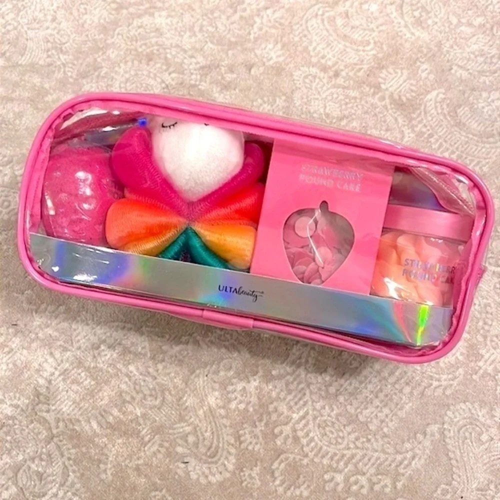 Brand New Ulta Beauty Strawberry Pound Cake Bath Set Loofa Bath Bomb Zipper Bag